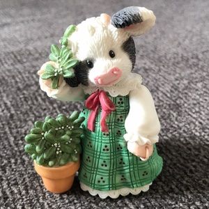 3/$25   Mary’s Moo Moos—December “Kiss Moo”